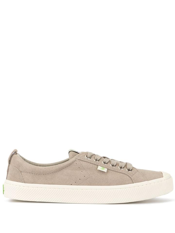 Cariuma Oca Low Cloud Grey Suede Sneakers