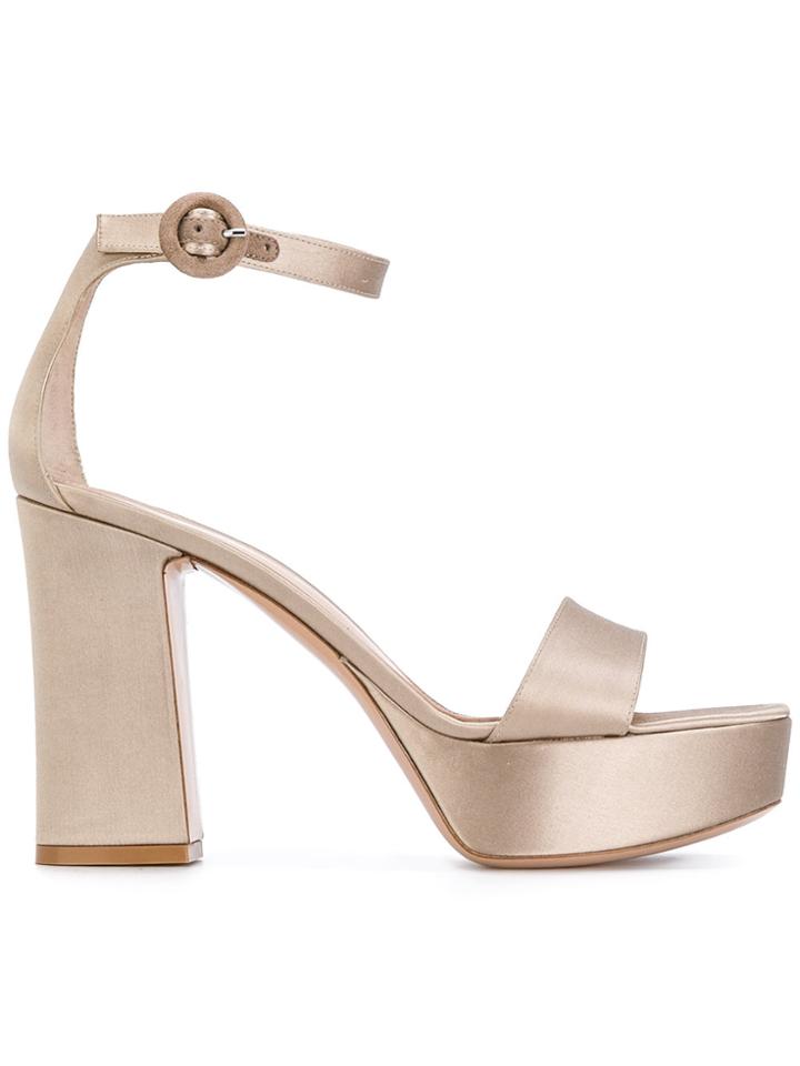 Gianvito Rossi Open Toed Sandals - Nude & Neutrals