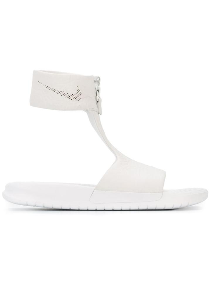 Nike 'benassi Lux Cuff' Sandals
