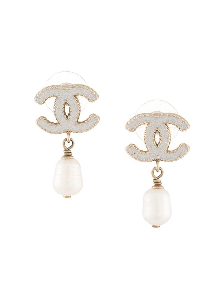 Chanel Vintage Cc Earrings Piercing - White