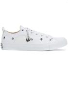 Mcq Alexander Mcqueen Swallow Print Low Top Sneakers - White