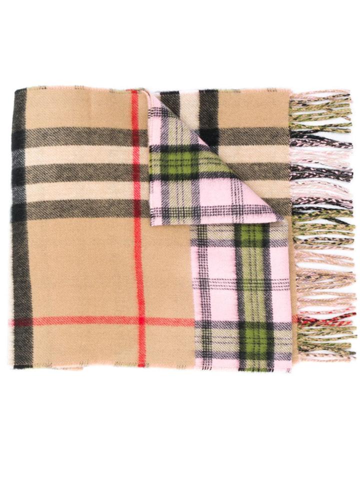 Burberry 8022485mufndchkgianta3245 - Pink