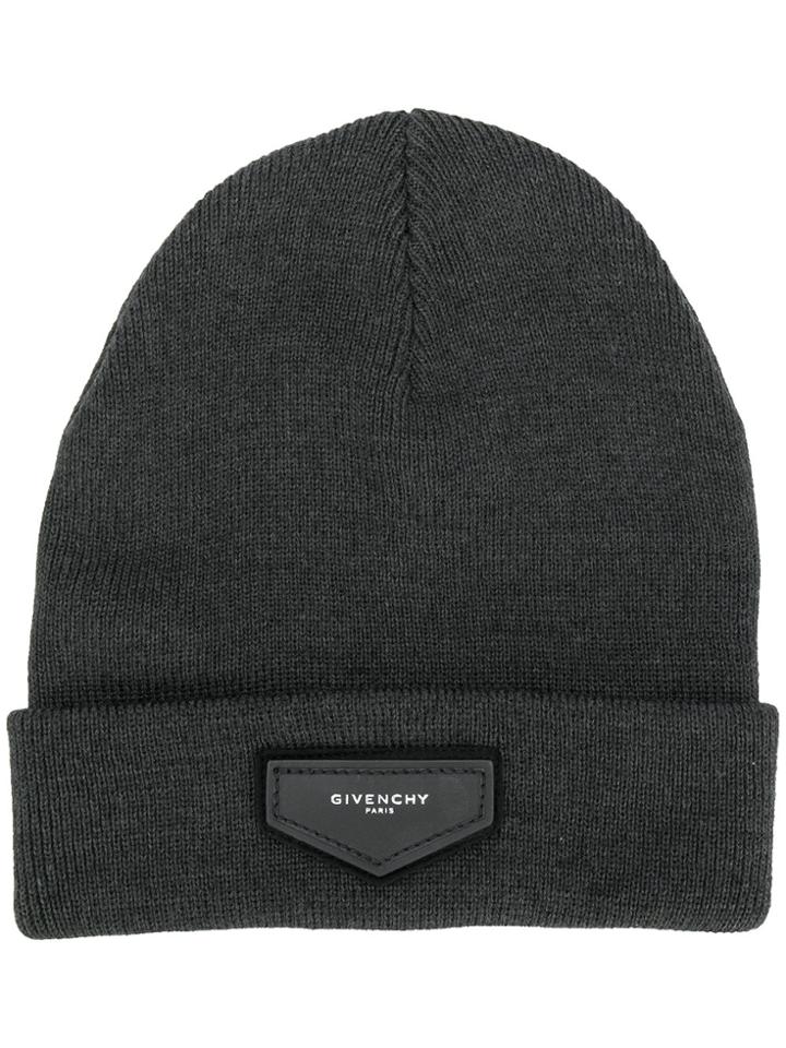 Givenchy Logo Plaque Beanie - Grey