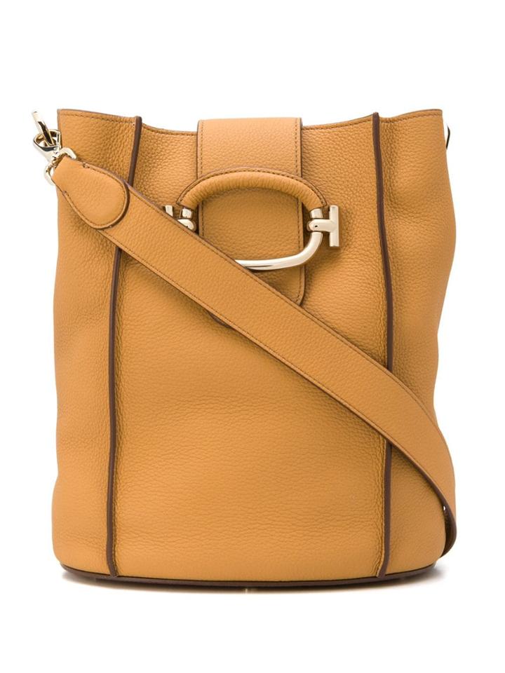 Tod's Small Bucket Bag - Brown