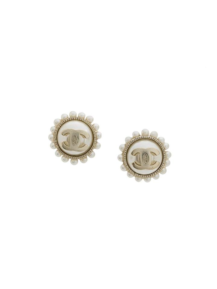 Chanel Vintage Logo Round Earrings - Neutrals