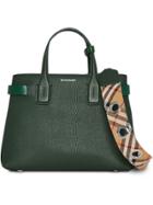 Burberry The Small Banner In Grainy Leather - Green