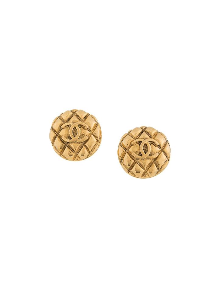 Chanel Vintage Cc Round Matelasse Stitch Earrings - Gold