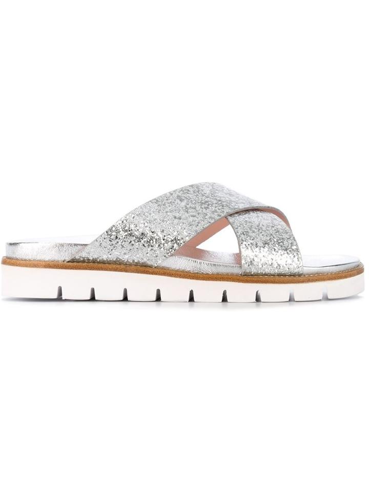Pretty Ballerinas Cross