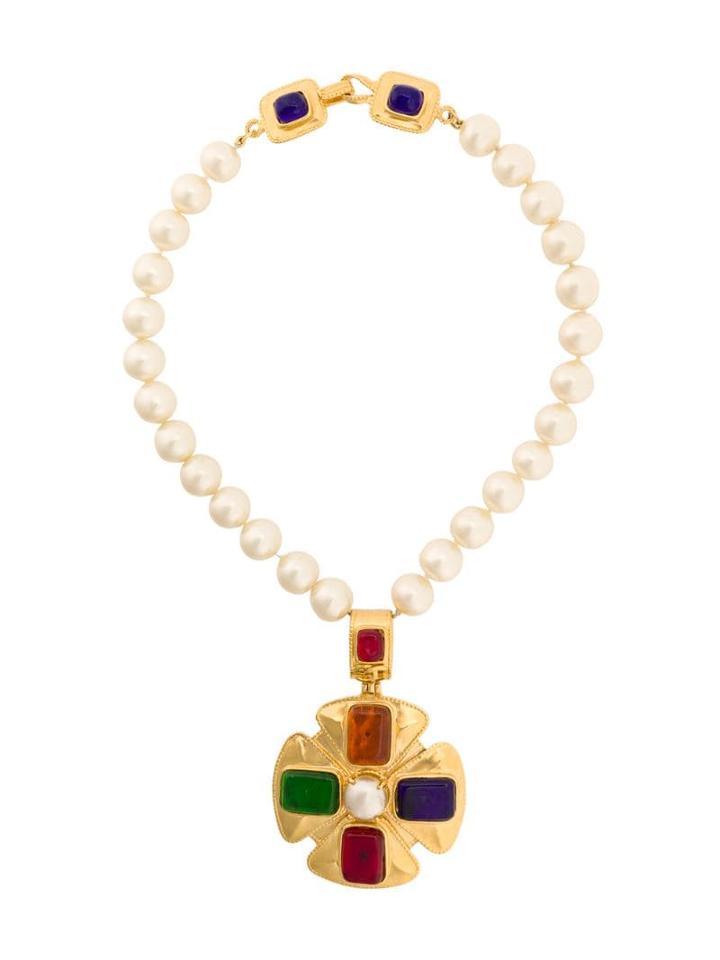 Chanel Pre-owned Cross Medallion Necklace - White