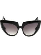 Barn's 'diva Frame' Sunglasses - Black