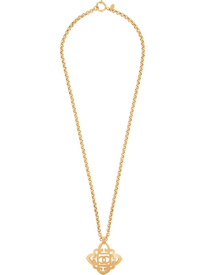 Chanel Pre-owned Cutout Floral Pendant Necklace - Metallic