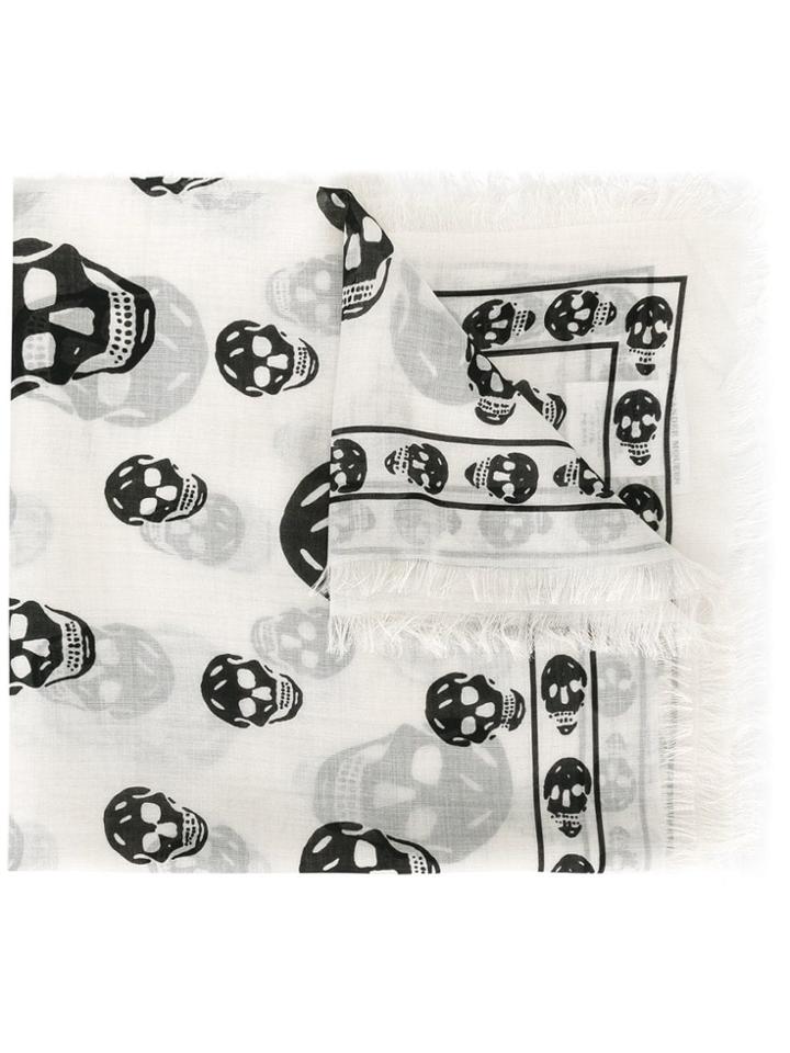 Alexander Mcqueen Fringed Skull Print Scarf - Neutrals
