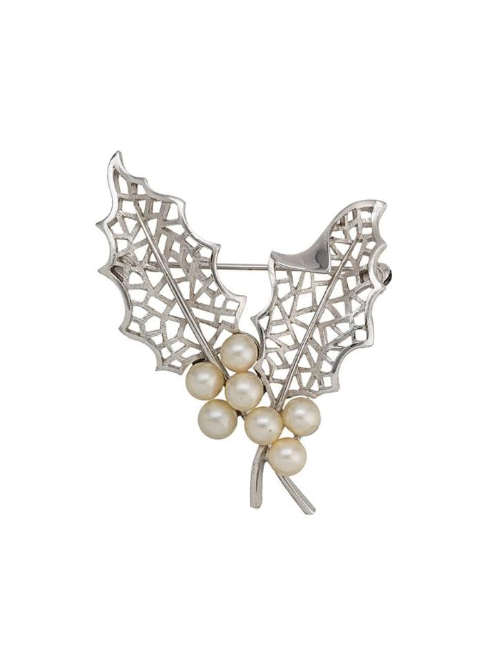 Susan Caplan Vintage 1960's Trifari Brooch - Silver