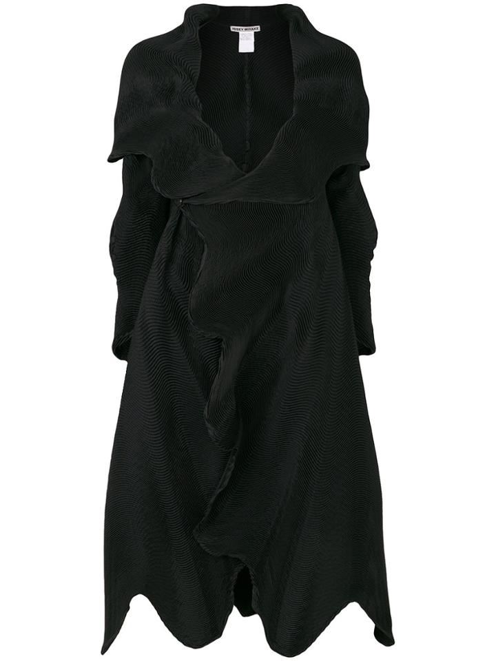 Issey Miyake Wave Pleated Coat - Black