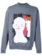 Icosae Graphic Applique Sweatshirt
