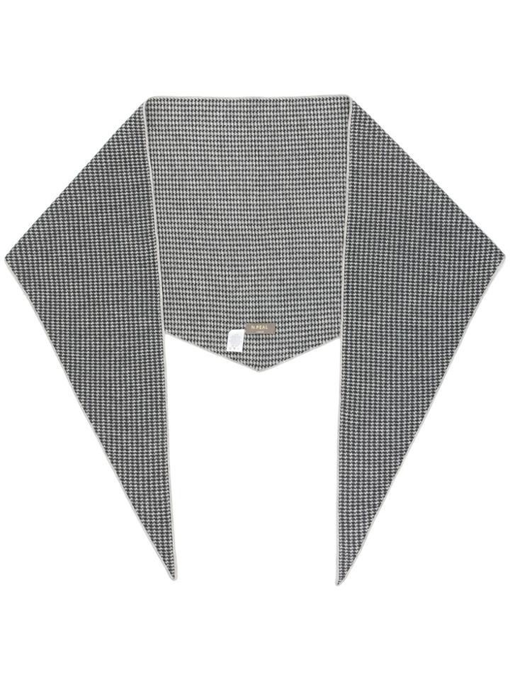 N.peal Patterned Triangular Scarf - Grey