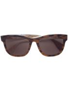 Oscar De La Renta Wide Framed Sunglasses - Brown