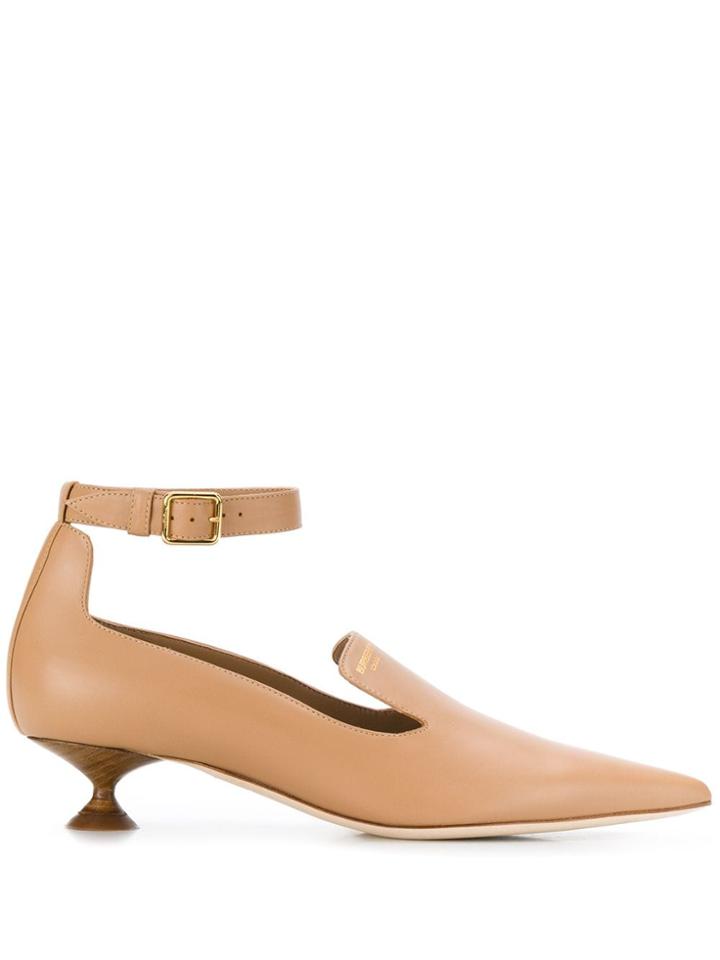 Burberry Pointed Toe Kitten Heel Pumps - Neutrals
