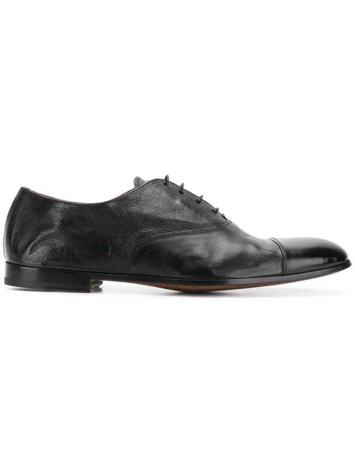 Doucal's Classic Oxford Shoes - Black