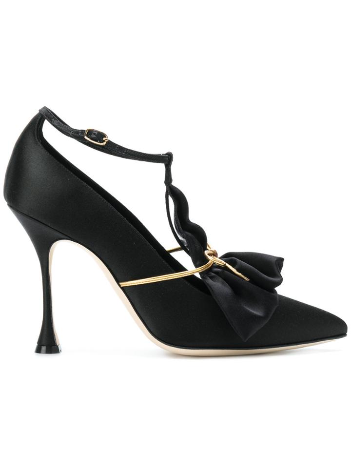 Manolo Blahnik Cortina Pumps - Black