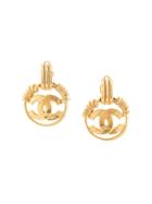 Chanel Vintage Cutout Cc Swing Earrings - Gold