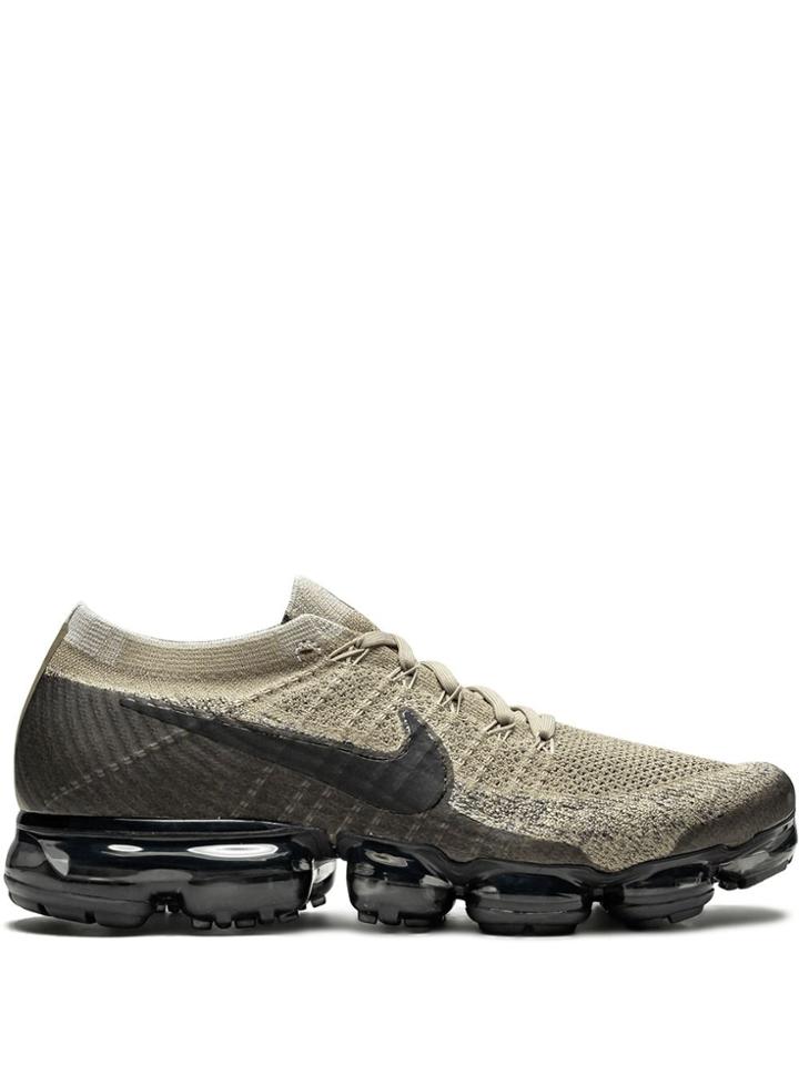 Nike Air Vapormax Flyknit Sneakers - Brown