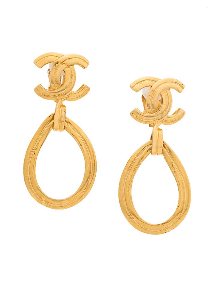 Chanel Vintage Logo Loop Clip-on Earring - Metallic