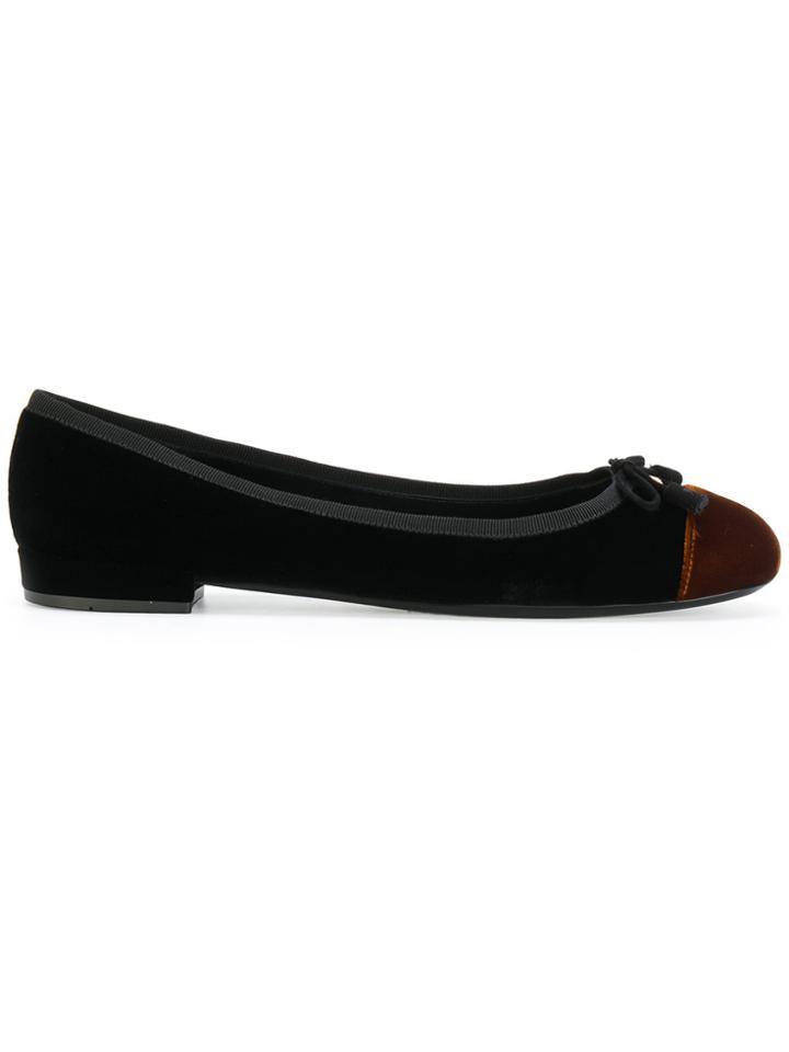Prada Round Toe Ballerinas - Black