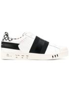 Moa Master Of Arts Contrast Stripe Sneakers - White