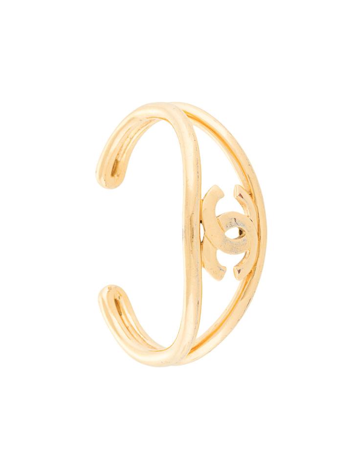 Chanel Vintage Cc Bangle Bracelet - Metallic