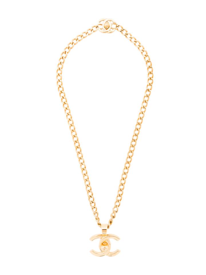 Chanel Vintage Turnlock Cc Plate Necklace - Metallic