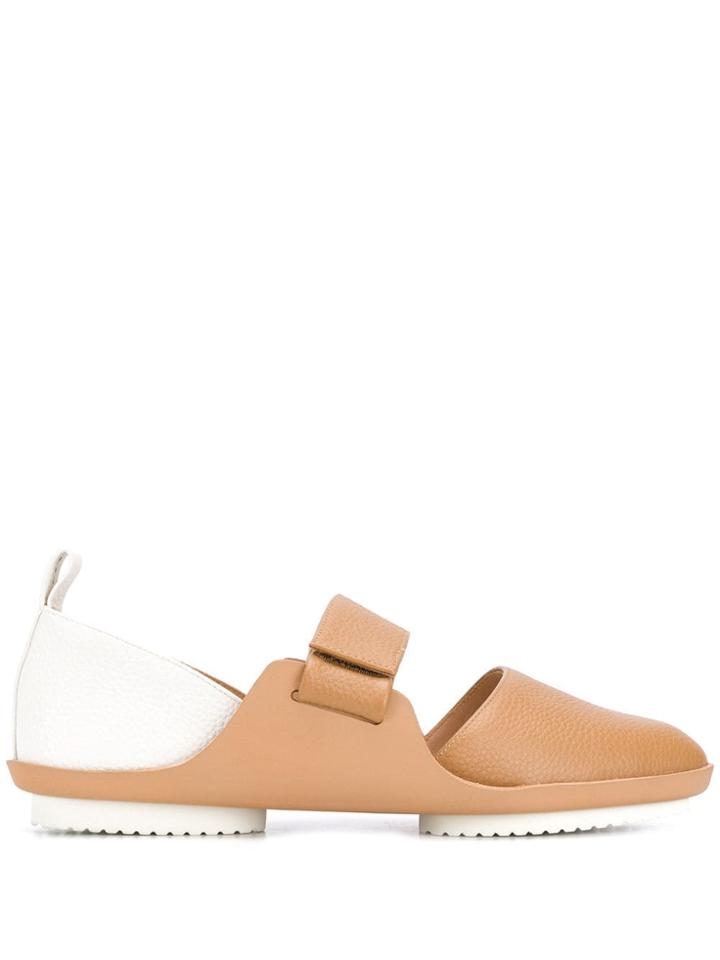 Issey Miyake Contrasting Ballerinas Shoes - Neutrals