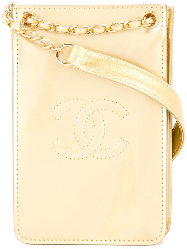 Chanel Vintage Cc Logo Chain Shoulder Pouch - Metallic
