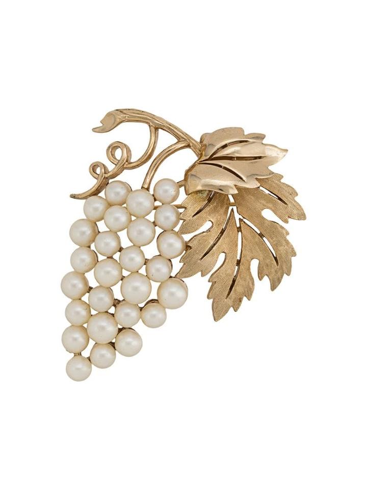 Susan Caplan Vintage 1960's Trifari Grape Brooch - Gold