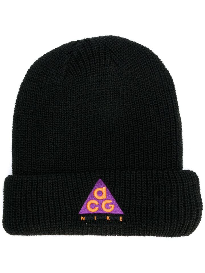 Nike Logo Embroidered Beanie - Black