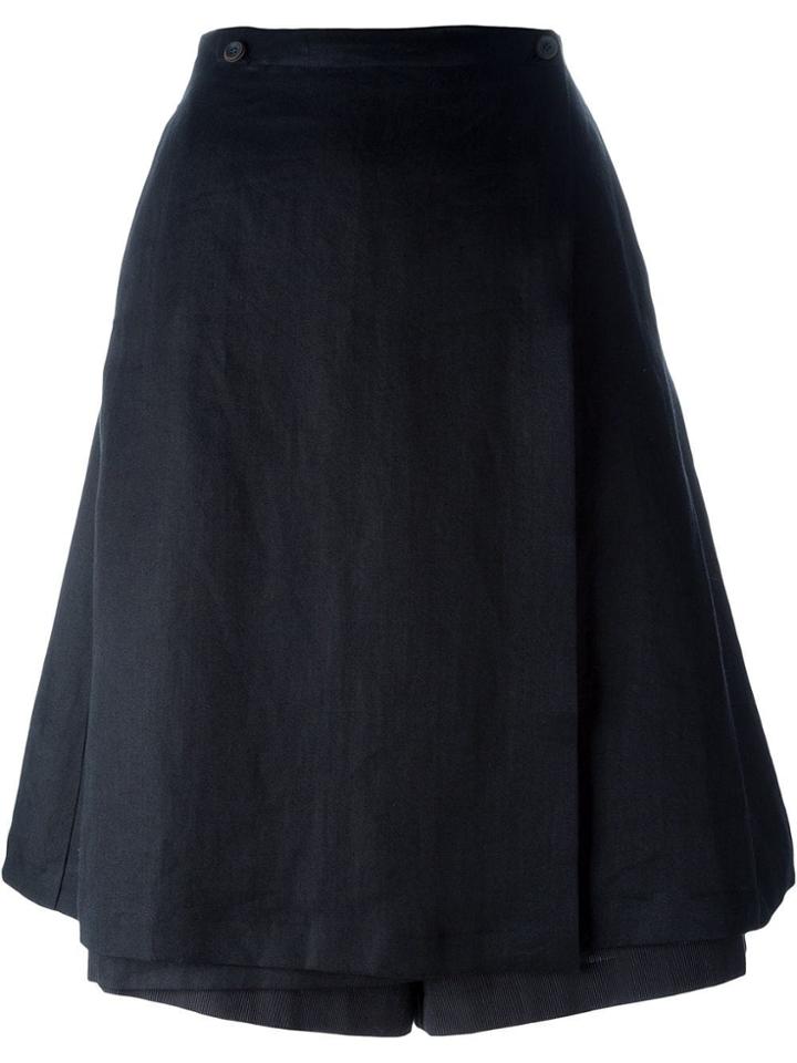 Individual Sentiments Wrap Skirt Knee-length Shorts - Black