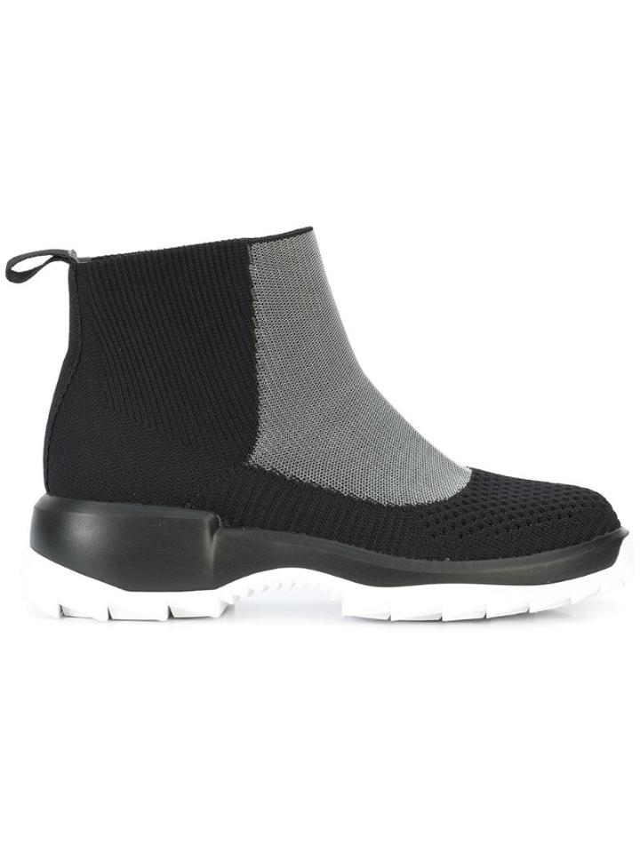 Camper - Black