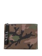 Valentino Valentino Garavani Camouflage Print Clutch - Green