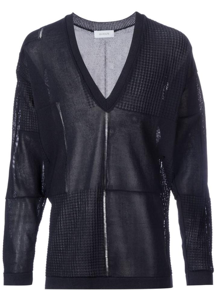 En Route Patch Pattern V-neck Jumper