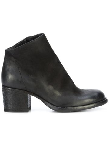 Chuckies New York Vintage Ankle Boots - Black
