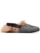 Gucci Fur Herringbone Slippers With Wolf Head - Black