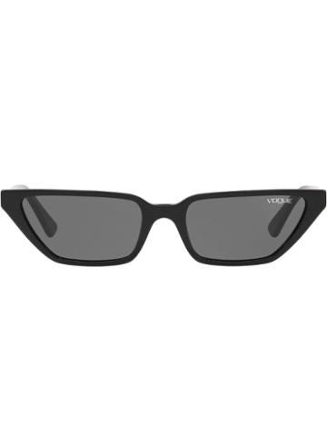 Vogue Eyewear Gigi Hadid Capsule Low Cat-eye Sunglasses - Black