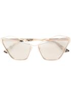 Mcq By Alexander Mcqueen Eyewear Asymmetric Cat-eye Sunglasses - Gold