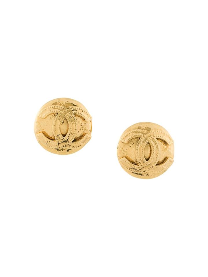 Chanel Pre-owned 1994 Interlocking Cc Round Earrings - Metallic