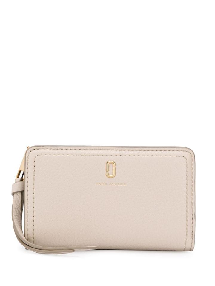 Marc Jacobs Softshot Compact Purse - Neutrals
