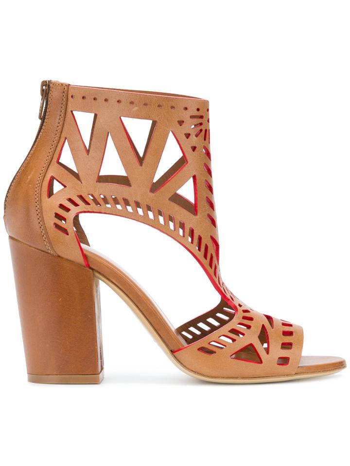 Strategia Hanna Sandals - Brown