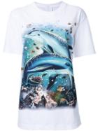 Wall Dolphin Print T-shirt
