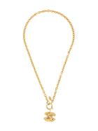 Chanel Pre-owned 1980s Chanel Quilted Pendant - Gold