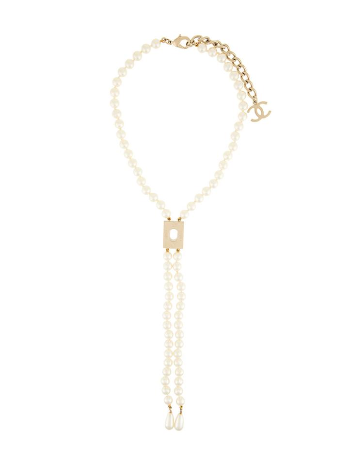 Chanel Vintage Cc Logo Imitation Peal Necklace - White