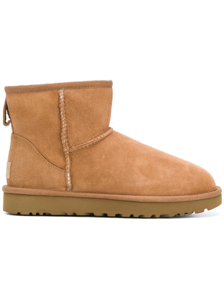 Ugg Australia Slip-on Boots - Brown